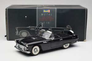Ford Thunderbird Cabriolet Preto Revell 1:18 8818-M1 Metal - imagem 8 de 8