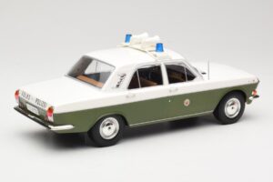 GAZ Volga GAZ-24 Polícia MCG 1:18 MCG18015 Metal - imagem 2 de 6
