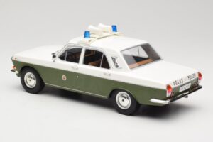 GAZ Volga GAZ-24 Polícia MCG 1:18 MCG18015 Metal - imagem 5 de 6