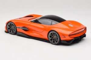 Genesis X Gran Berlinetta VGT Orange Magma Norev 1:18 188032 Metal - imagem 5 de 6