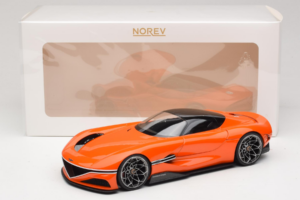 Genesis X Gran Berlinetta VGT Orange Magma Norev 1:18 188032 Metal - imagem 6 de 6