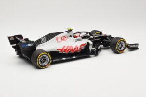 Haas VF-20 #20 K. Magnussen Abu Dhabi GP 2020 Minichamps 1:18 110201720 Metal - imagem 2 de 6
