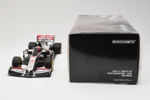 Haas VF-20 #20 K. Magnussen Abu Dhabi GP 2020 Minichamps 1:18 110201720 Metal - imagem 6 de 6