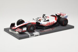 Haas VF-22 #20 K. Magnussen Bahrain GP 2022 Minichamps 1:18 117220120 Metal - imagem 2 de 6