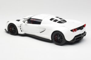 Hennessey Venom GT Branco AUTOart 1:18 75404 Metal - imagem 7 de 8