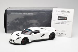 Hennessey Venom GT Branco AUTOart 1:18 75404 Metal - imagem 8 de 8