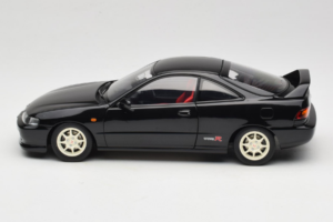 Honda Integra Type R DC2 Pre-Facelift Flamenco Black Pearl MotorHelix 1:18 M85203 Metal - imagem 4 de 8