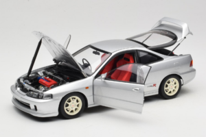 Honda Integra Type R DC2 Pre-Facelift Vogue Silver Metallic MotorHelix 1:18 M85202 Metal - imagem 2 de 8