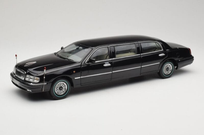 Hongqi Qijian CA7460 FAW 1:18 139940 Metal