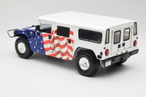 Hummer H1 AM General Gore-Lieberman Humvee America Exoto 1:18 01807 Metal - imagem 7 de 8