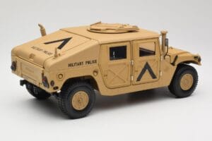 Hummer H1 AM General Military Police Exoto 1:18 01801 Metal - imagem 3 de 8