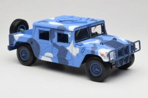 Hummer H1 Humvee Azul & Branco Motormax 1:18 73157 Metal - imagem 6 de 8