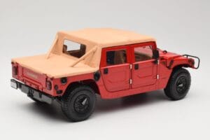 Hummer H1 Soft Top Vermelho Exoto 1:18 01805 Metal - imagem 3 de 8