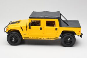 Hummer H1 Soft Top Amarelo Maisto 1:18 56041 Metal - imagem 4 de 8