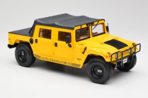 Hummer H1 Soft Top Amarelo Maisto 1:18 56041 Metal - imagem 6 de 8