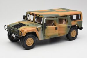 Hummer H1 Station Wagon Military Maisto 1:18 56049 Metal - imagem 2 de 8
