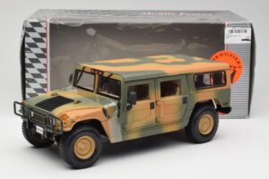 Hummer H1 Station Wagon Military Maisto 1:18 56049 Metal - imagem 8 de 8