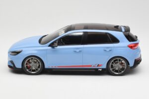 Hyundai i30 N Azul Claro MCG 1:18 MCG18503 Metal - imagem 3 de 6