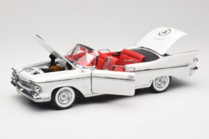 Imperial Crown Cabriolet Branco Road Signature 1:18 20138 Metal - imagem 2 de 8