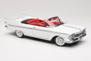 Imperial Crown Cabriolet Branco Road Signature 1:18 20138 Metal - imagem 6 de 8