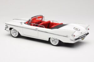 Imperial Crown Cabriolet Branco Road Signature 1:18 20138 Metal - imagem 7 de 8