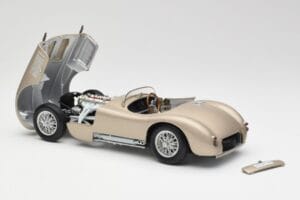 Jaguar C-Type Bronze AUTOart 1:18 73502 Metal - imagem 5 de 8