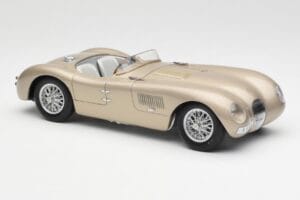 Jaguar C-Type Bronze AUTOart 1:18 73502 Metal - imagem 6 de 8