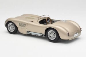 Jaguar C-Type Bronze AUTOart 1:18 73502 Metal - imagem 7 de 8