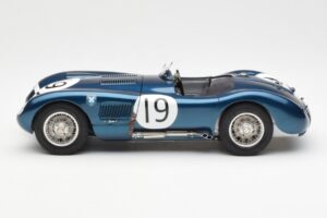Jaguar C-Type #19 J. Stewart Ecurie Ecosse Goodwood Members Meeting 1954 CMC 1:18 M-192 Metal - imagem 3 de 6