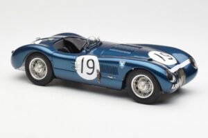 Jaguar C-Type #19 J. Stewart Ecurie Ecosse Goodwood Members Meeting 1954 CMC 1:18 M-192 Metal - imagem 4 de 6