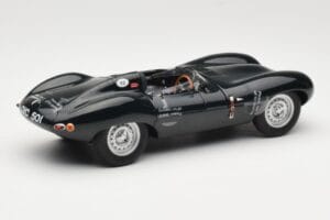 Jaguar D-Type Short Nose Verde AUTOart 1:18 73561 Metal - imagem 2 de 6