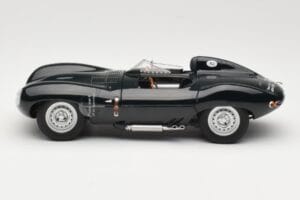 Jaguar D-Type Short Nose Verde AUTOart 1:18 73561 Metal - imagem 3 de 6