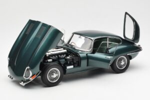 Jaguar E-Type 3.8 Series 1 Verde Escuro Kyosho 1:18 08954DG Metal - imagem 2 de 8