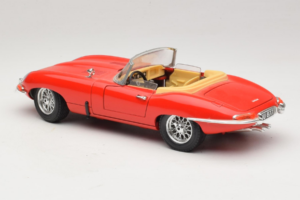 Jaguar E-Type Series 1 Cabriolet Vermelho Bburago 1:18 3038 Metal - imagem 6 de 8