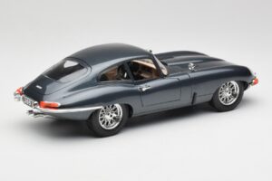 Jaguar E-Type Series 1 Verde Bburago 1:18 3018-M1 Metal - imagem 5 de 8