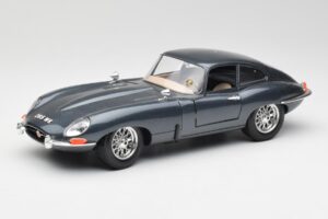 Jaguar E-Type Cinzento Bburago 1:18 30018 Metal