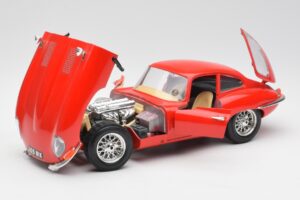 Jaguar E-Type Vermelho Bburago 1:18 3018 Metal - imagem 2 de 8