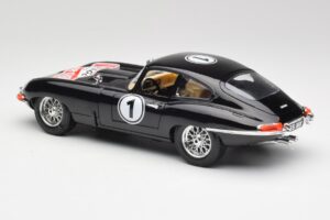 Jaguar E-Type Series 1 #1 British Racing Green Bburago 1:18 3018-M3 Metal - imagem 7 de 8