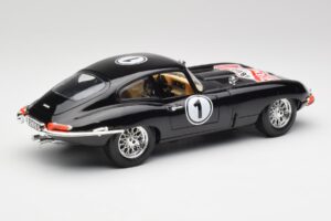 Jaguar E-Type Series 1 #1 British Racing Green Bburago 1:18 3018-M3 Metal - imagem 3 de 8