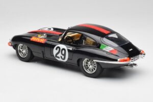 Jaguar E-Type #29 Preto Bburago 1:18 3018-M4 Metal - imagem 7 de 8