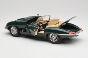 Jaguar E-Type Series 1 Roadster Verde Bburago 1:18 3018-M5 Metal - imagem 5 de 8