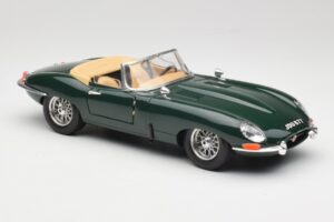 Jaguar E-Type Series 1 Roadster Verde Bburago 1:18 3018-M5 Metal - imagem 6 de 8