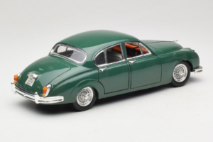 Jaguar Mark II Verde Tchibo 1:18 49420 Metal - imagem 3 de 8