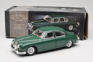 Jaguar Mark II Verde Tchibo 1:18 49420 Metal - imagem 8 de 8