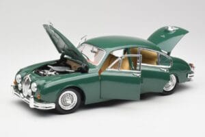 Jaguar Mk II British Racing Verde Maisto 1:18 50287 Metal - imagem 2 de 8