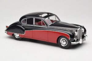 Jaguar Mk VIII Preto & Vermelho Escuro BoS Models 1:18 BOS408 Resina - imagem 4 de 6