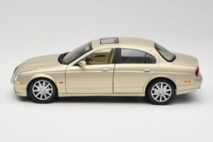 Jaguar S-Type X200 Bronze Maisto 1:18 50332 Metal - imagem 4 de 8