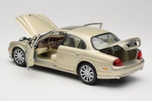 Jaguar S-Type X200 Bronze Maisto 1:18 50332 Metal - imagem 5 de 8