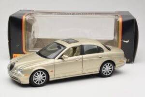 Jaguar S-Type X200 Bronze Maisto 1:18 50332 Metal - imagem 8 de 8
