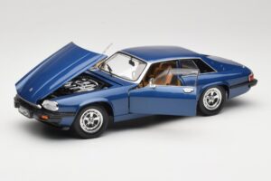 Jaguar XJ-S Azul Road Signature 1:18 92658 Metal - imagem 2 de 8